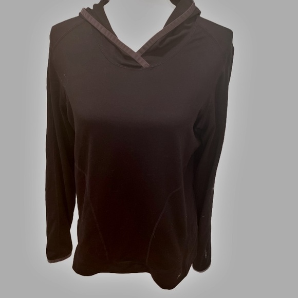 Alpine Design Tops - Cozy and chic Alpine Designs Outdoor Adventure gear Dri-Logic size large